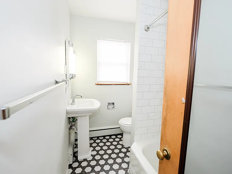 Iglehart Court — Photo 25