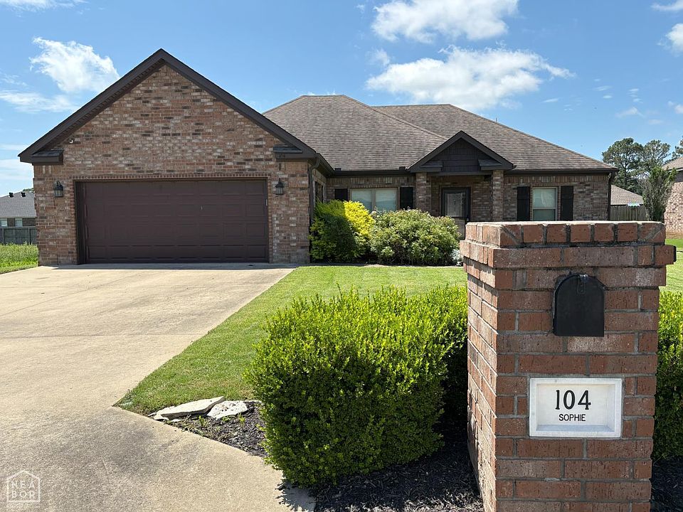 1st image of 104 Sophie Dr