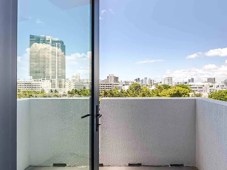 The Anamar at Collins Park — Photo 21
