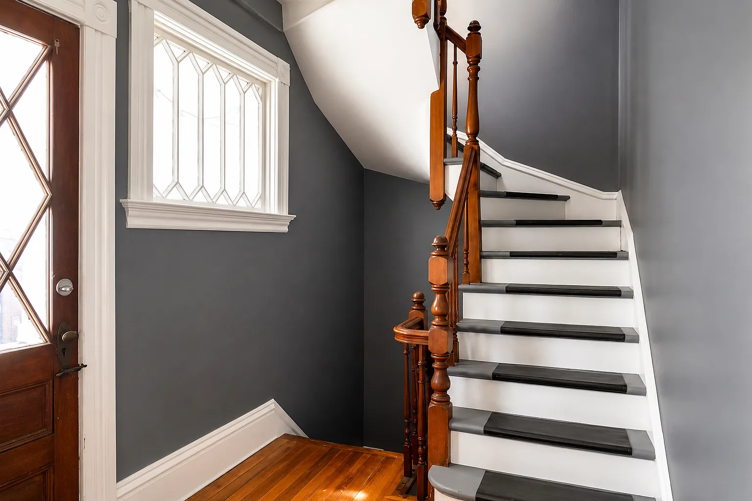 3 bed, 1400 sqft, $2,600 — Photo 3
