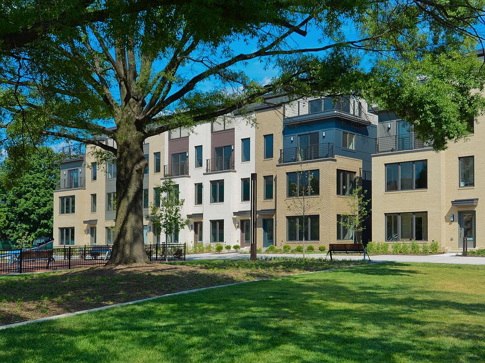 Montgomery Row