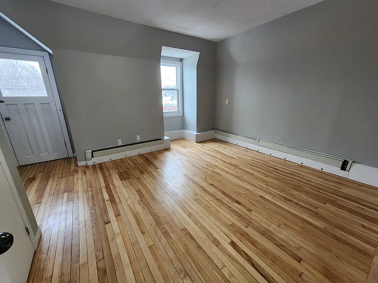 342 Somerset St E #B — Photo 14