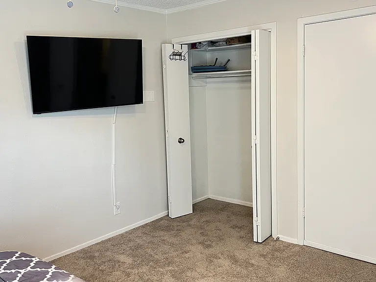 2214 Brigadoon Ct — Photo 3