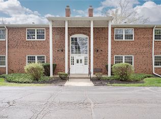 2720 Pease Dr APT 219N, Rocky River, OH 44116