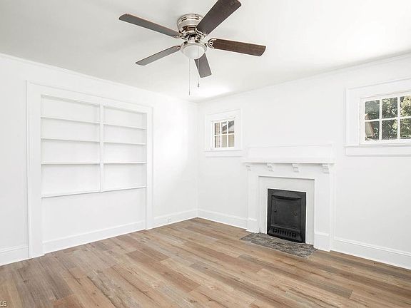 2nd image of 208 Underhill St