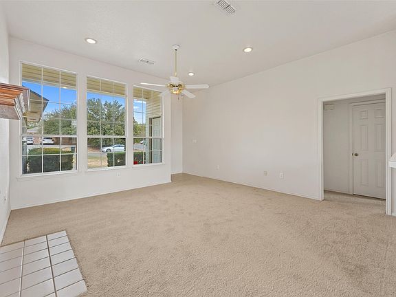 5th image of 419 Strata Dr
