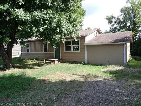 406 Spruce St, Van Buren, AR 72956