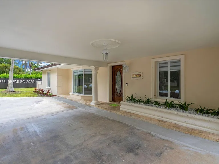 18370 SW 212th St — Photo 3