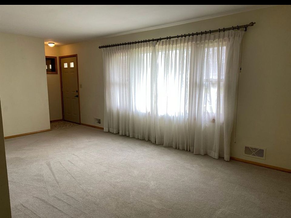 1st image of 914 Sommerville St S #1