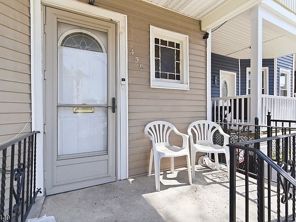 3rd image of 459 E 18Th St