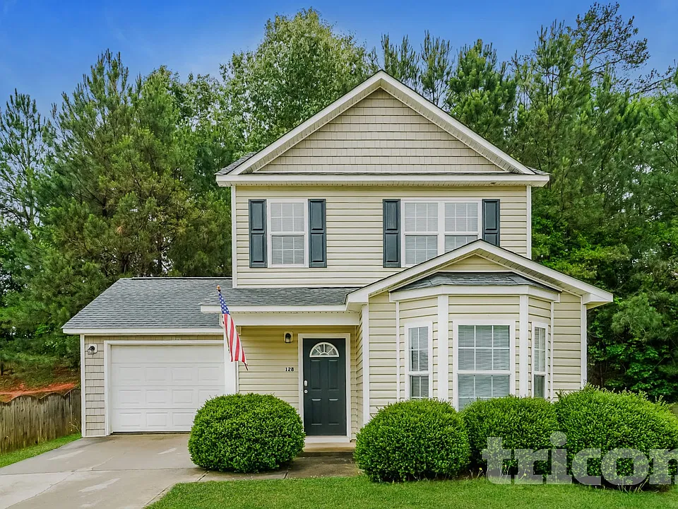 128 Randolph Dr