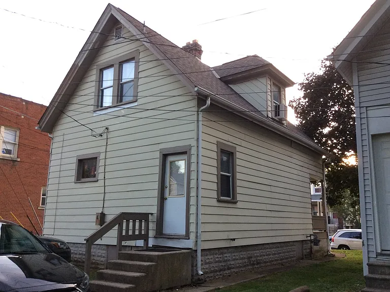 2252 Neil Ave — Photo 5