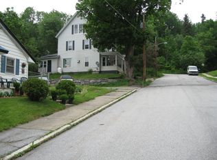 28 Maple Grove St, Barre, VT 05641