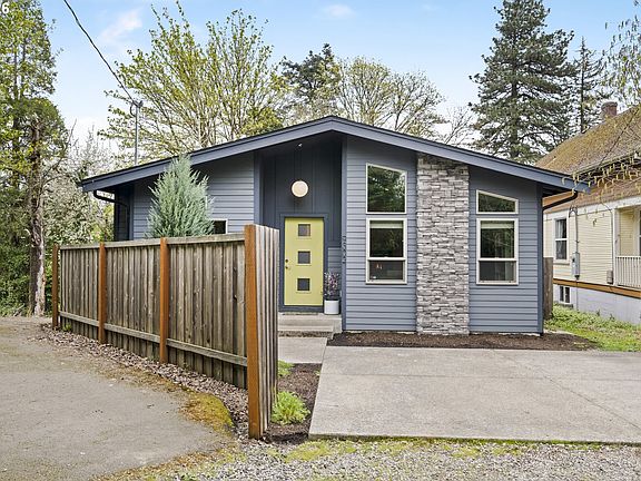 2nd image of SW 30th Ave
