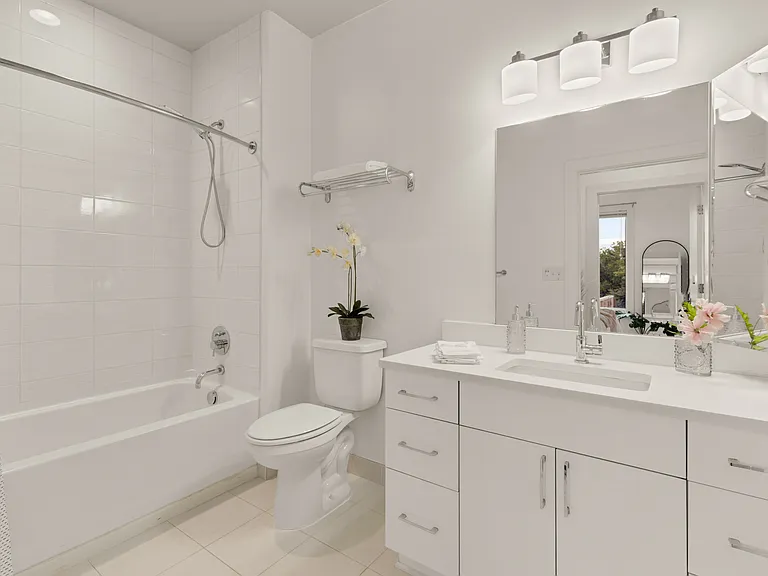 1500 Pennsylvania Ave SE #305 — Photo 11