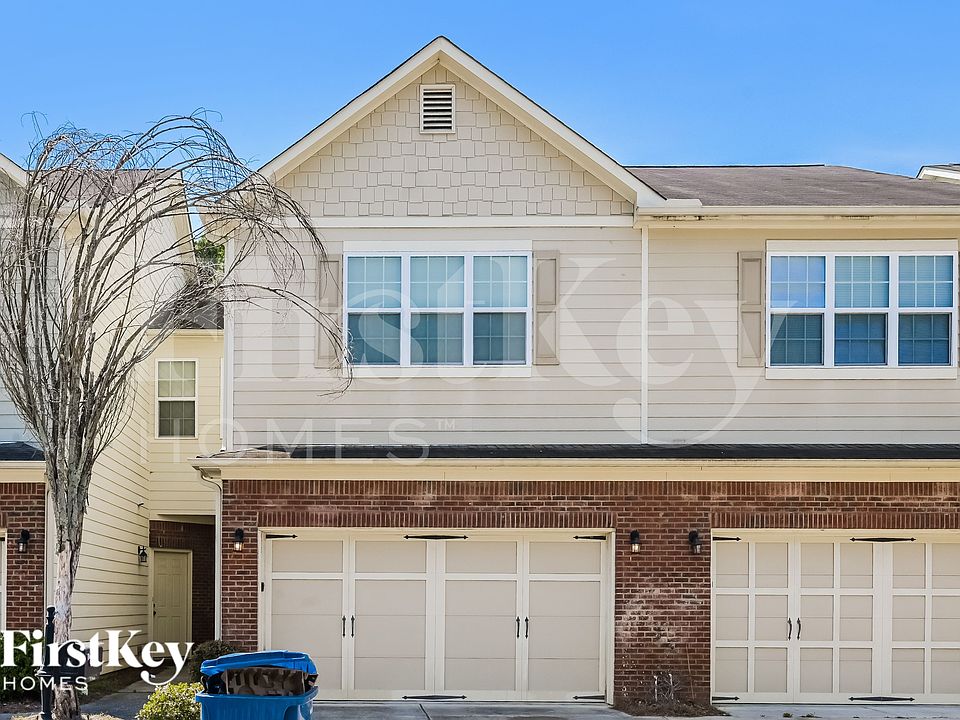1st image of 975 Treymont Way