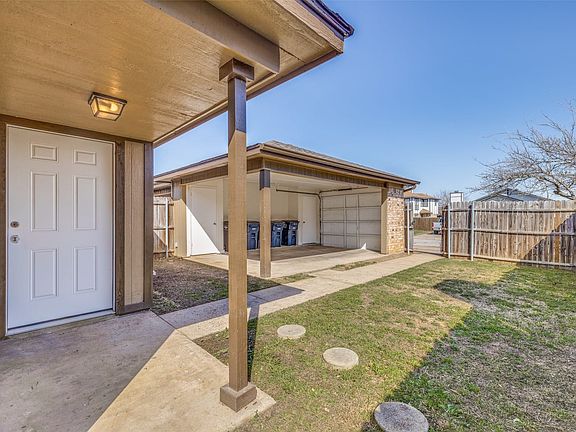 4th image of 6809 S Creek Dr