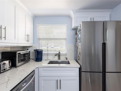2781 N Pine Island Rd APT 107, Fort Lauderdale, FL, 33322