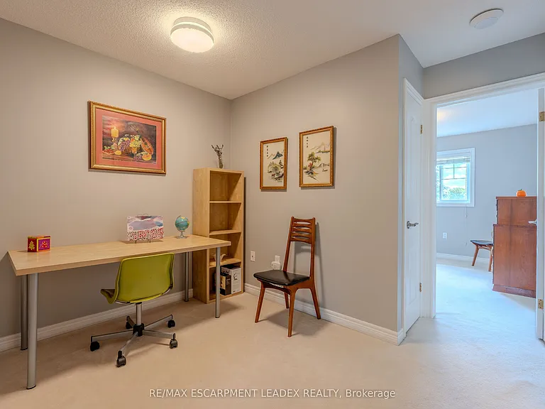 26 Olivia Pl — Photo 14