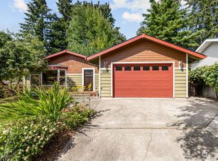 10020 NE 201st St, Bothell, WA 98011
