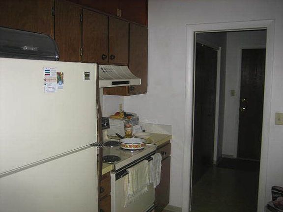 All kitchen applicances included in sale