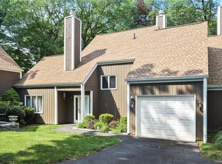 4 Timberland Pass, Chappaqua, NY 10514