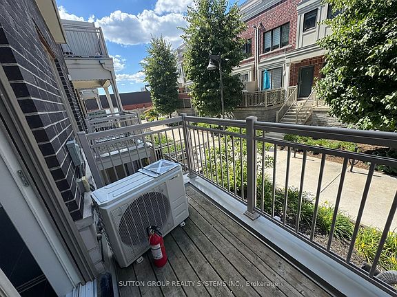 3rd image of 90 Eastwood Park Gdns #10