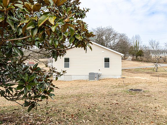 5th image of 131 Lancaster Rd