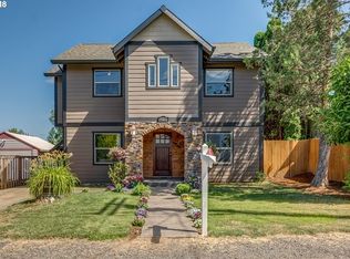 427 W Monroe St, Carlton, OR