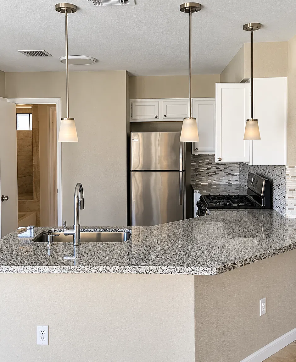 3 bed, 1330 sqft, $1,800 — Photo 4