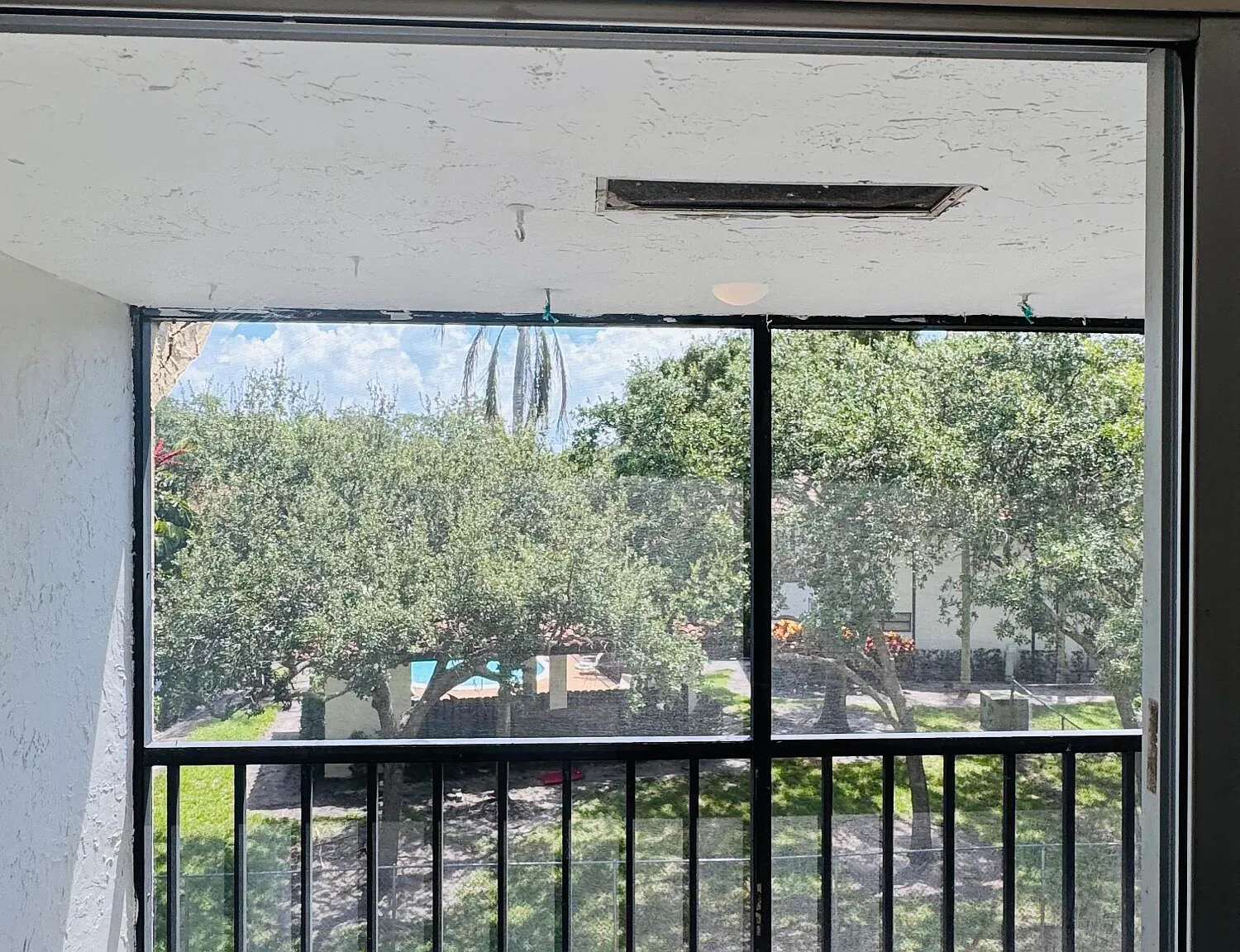 2 bed, 2.0 bath, 936 sqft, $2,100 — Photo 4