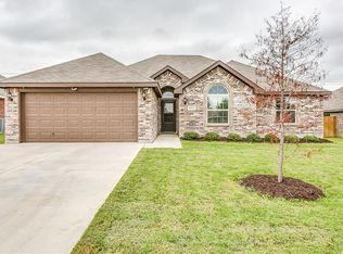 612 Hummingbird Trl, Crowley, TX 76036