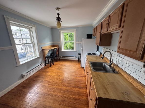 102 S King St #3