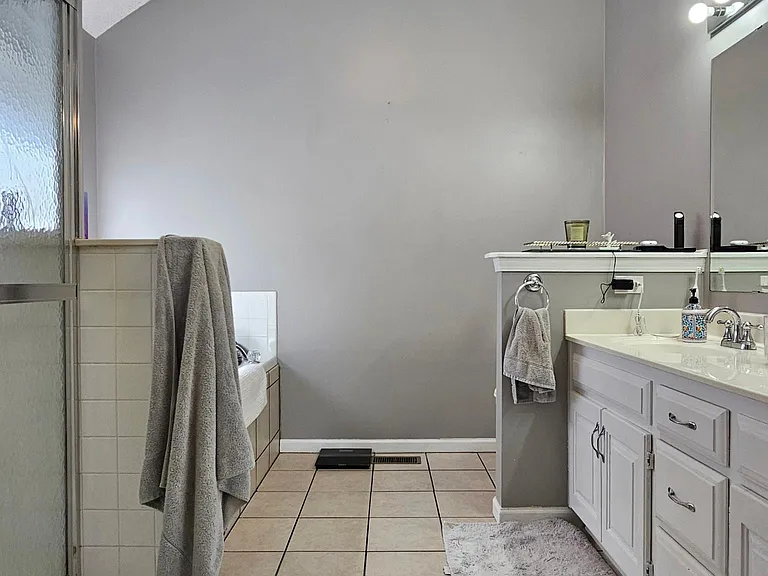 15624 Foster St — Photo 17