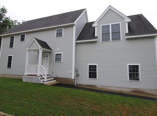 102 Barbara Ln, Hudson, NH 03051