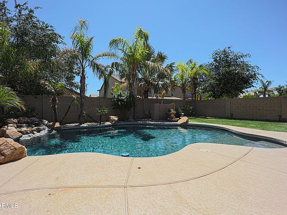 3rd image of 11825 W Jessie Ln