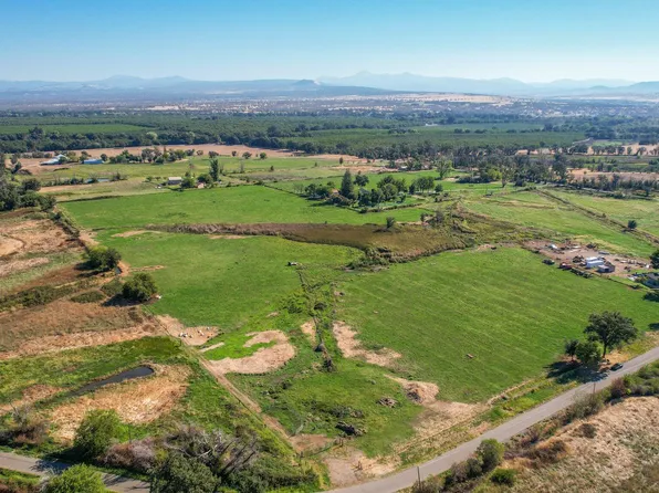 Webb Rd, Anderson, CA 96007