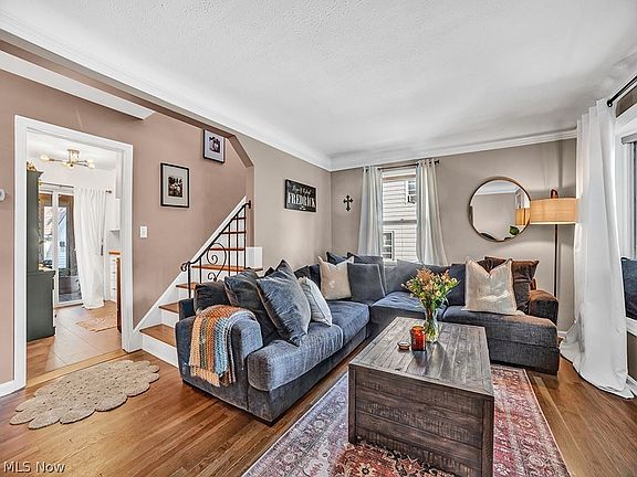 5th image of 5096 Robinhood Dr