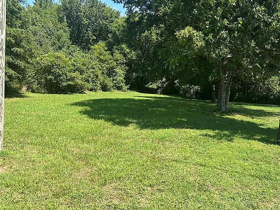 5th image of 3123 McConnell Rd