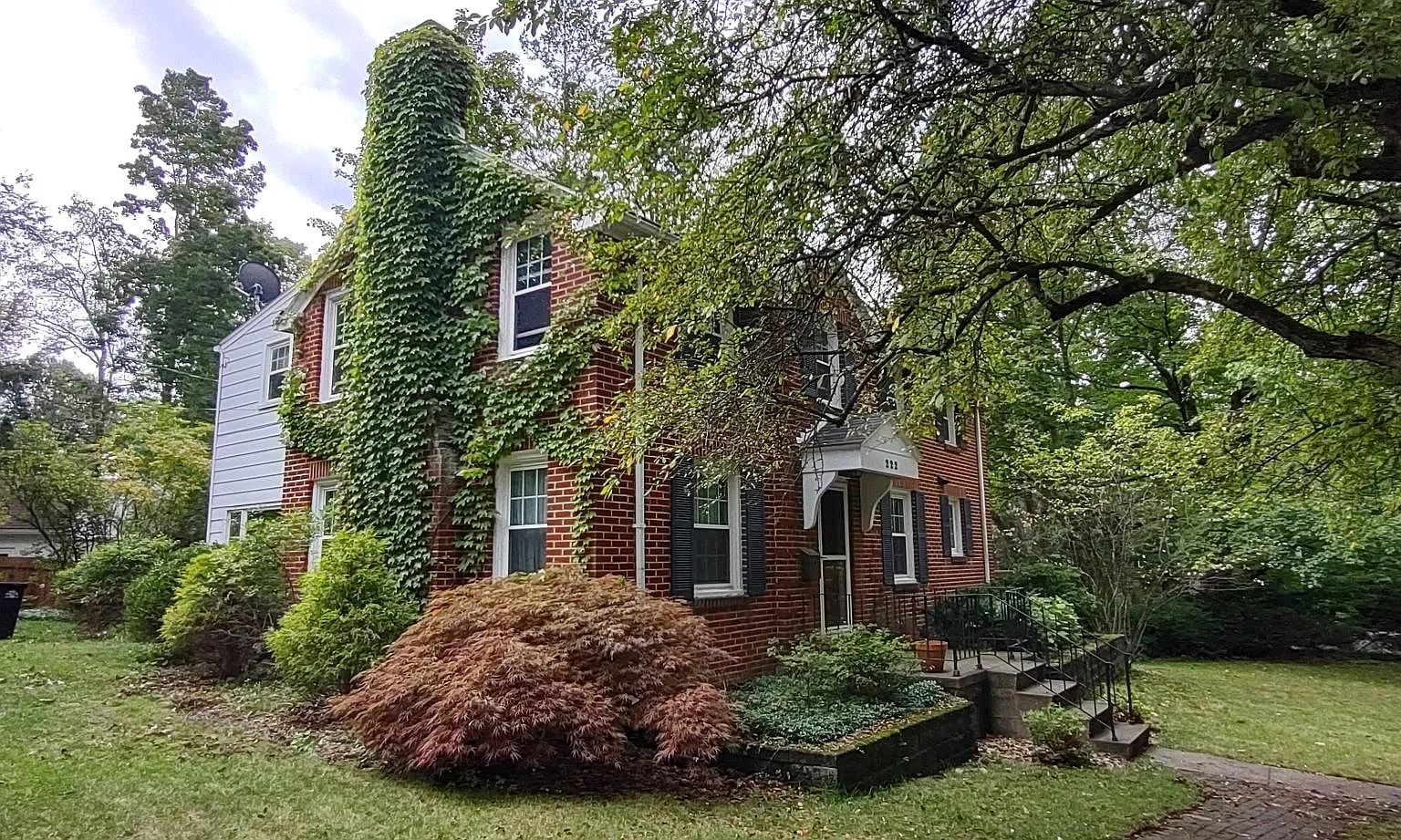 3 bed, 1948 sqft, $2,400 — Photo 1