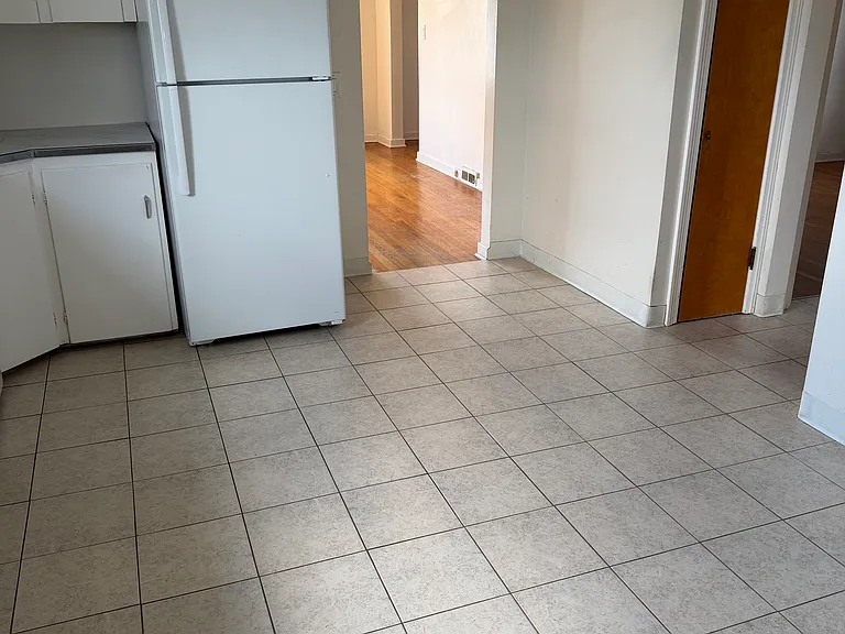 3227 Wayne St #2 — Photo 4