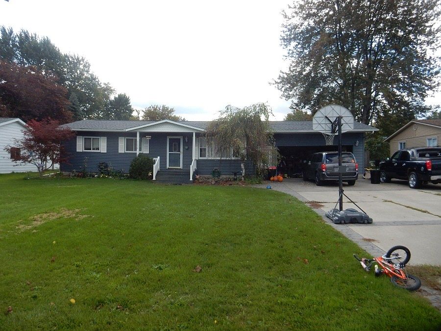 1st image of 3330 W Douglas Dr
