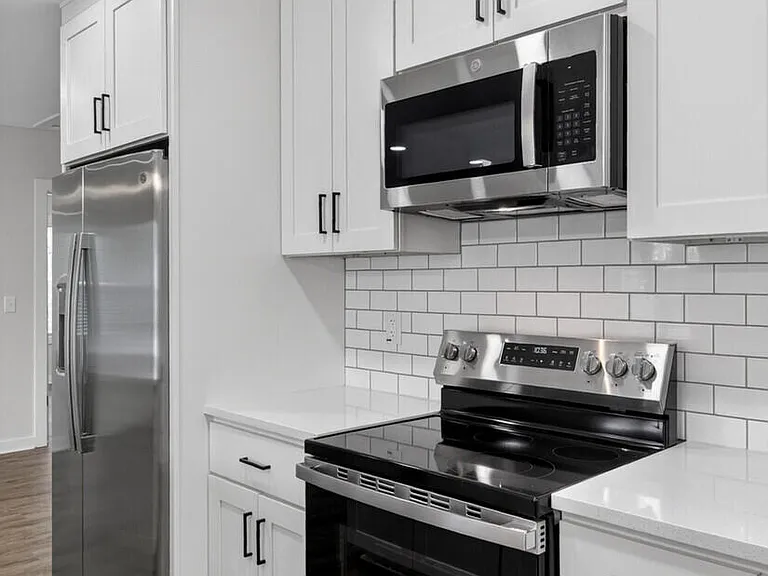 2136 Commander Rd — Photo 11