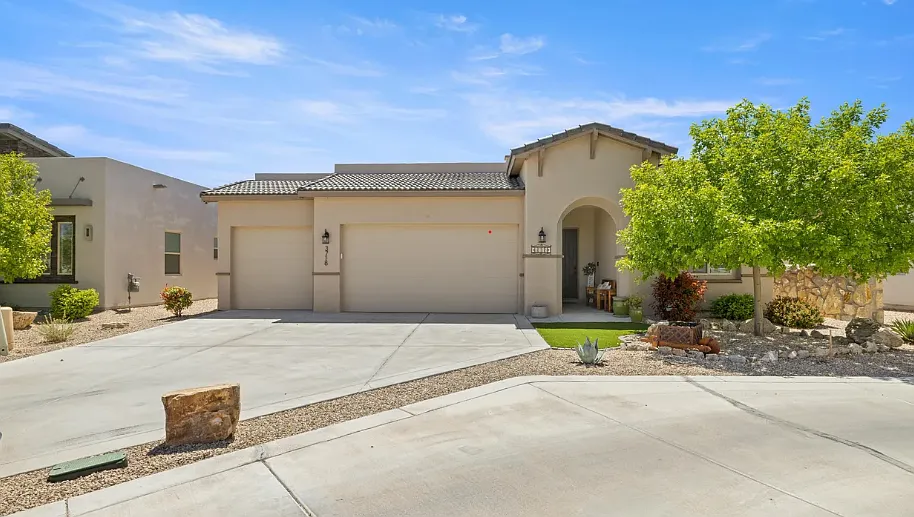 3718 Golden Echo Loop - 1 — Photo 1