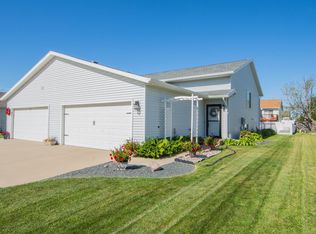 1815 49th St S, Fargo, ND 58103
