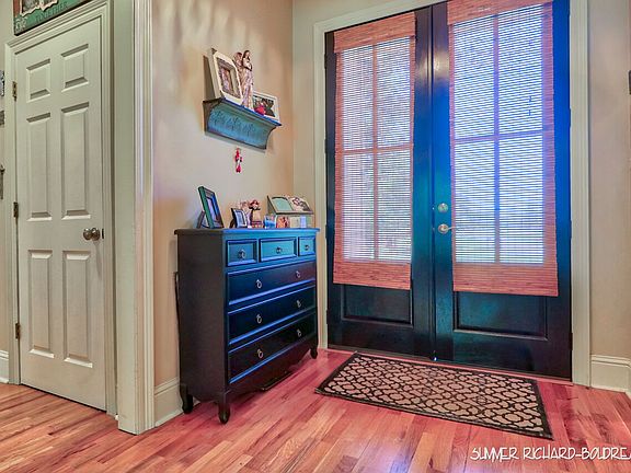4th image of 860 E Jovita Ln