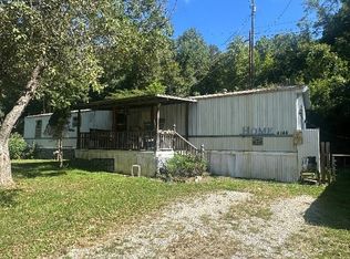 2828 Blue Sulphur Rd, Ona, WV 25545