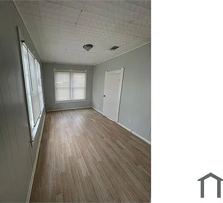 2 bed, 1012 sqft, $895 — Photo 2