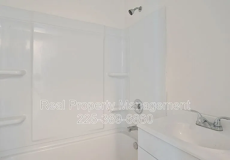 5728 Nashville Ave — Photo 8