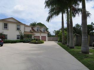 9230 E Highland Pines Dr, Palm Beach Gardens, FL 33418